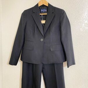 Evan Picone Black Pinstripe Pantsuit